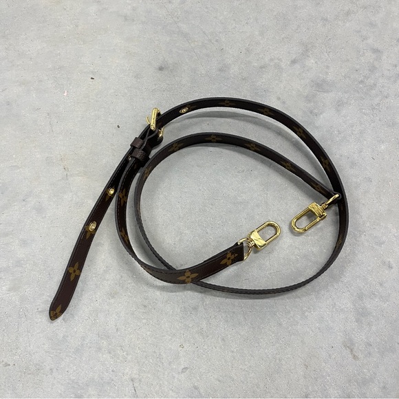 Louis Vuitton Monogram Patches Pochette Metis - Picture 13 of 17